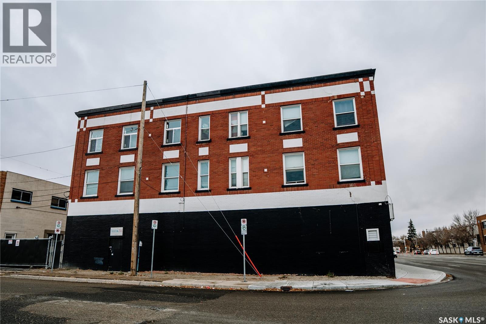 1174 Albert Street, Regina, SK - Outdoor