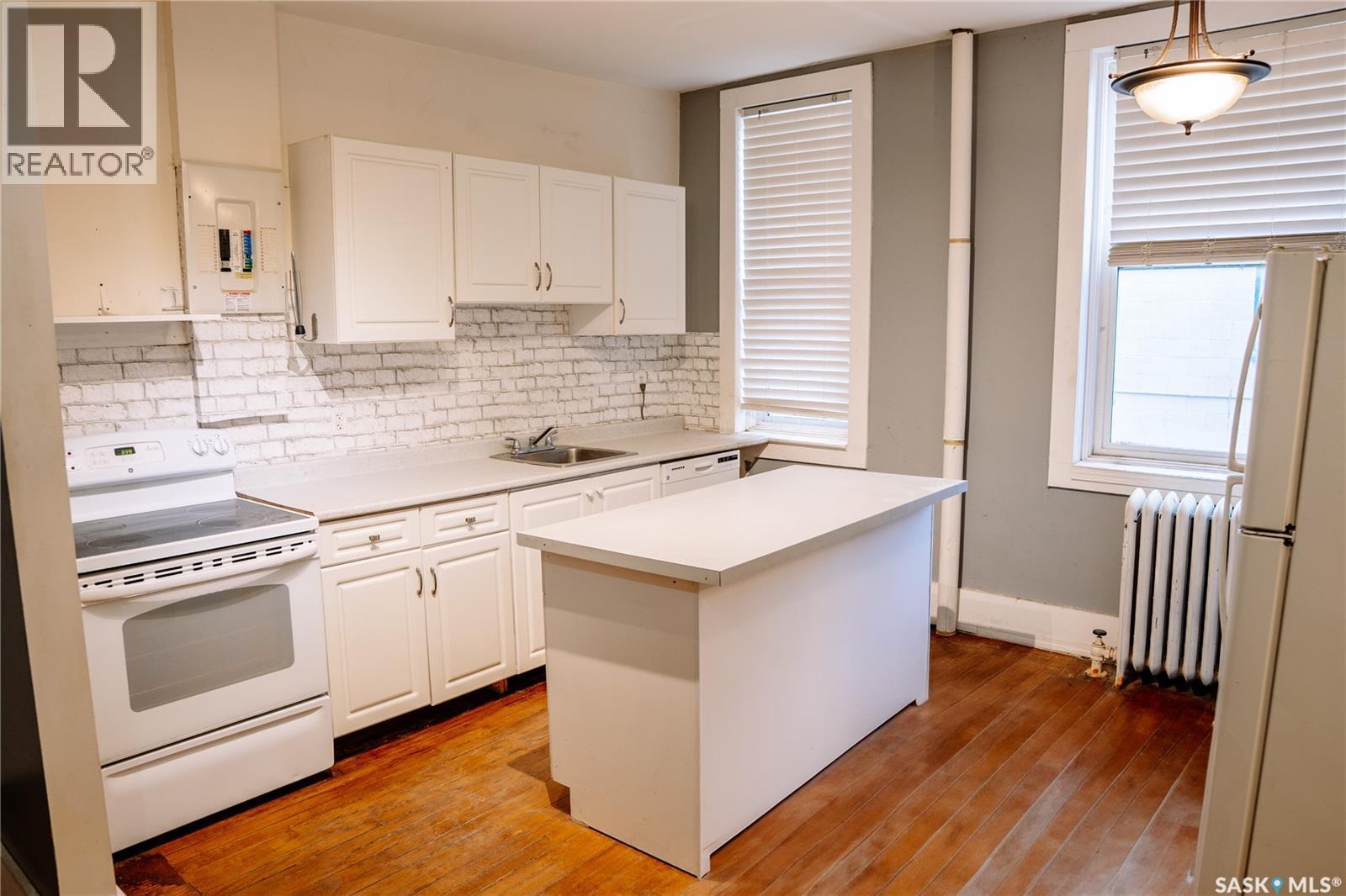 1174 Albert Street, Regina, SK - Indoor Photo Showing Kitchen