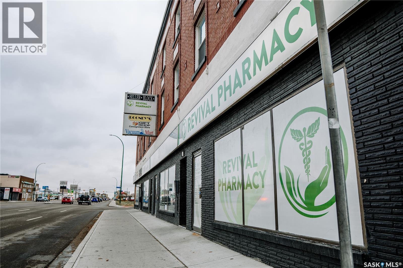 1174 Albert Street, Regina, SK - Outdoor