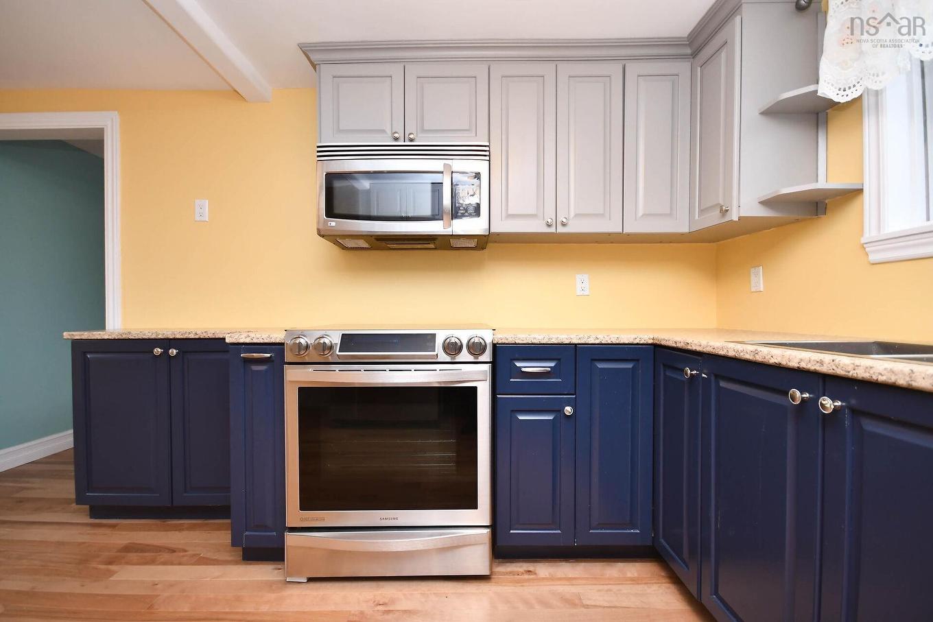 12 Provost Street, Dartmouth, NS