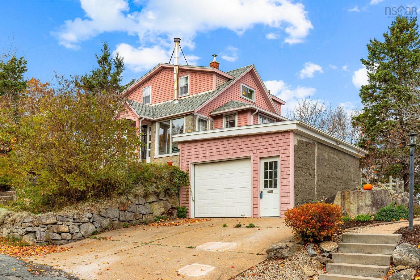 17 Idlewylde Road, Halifax, NS