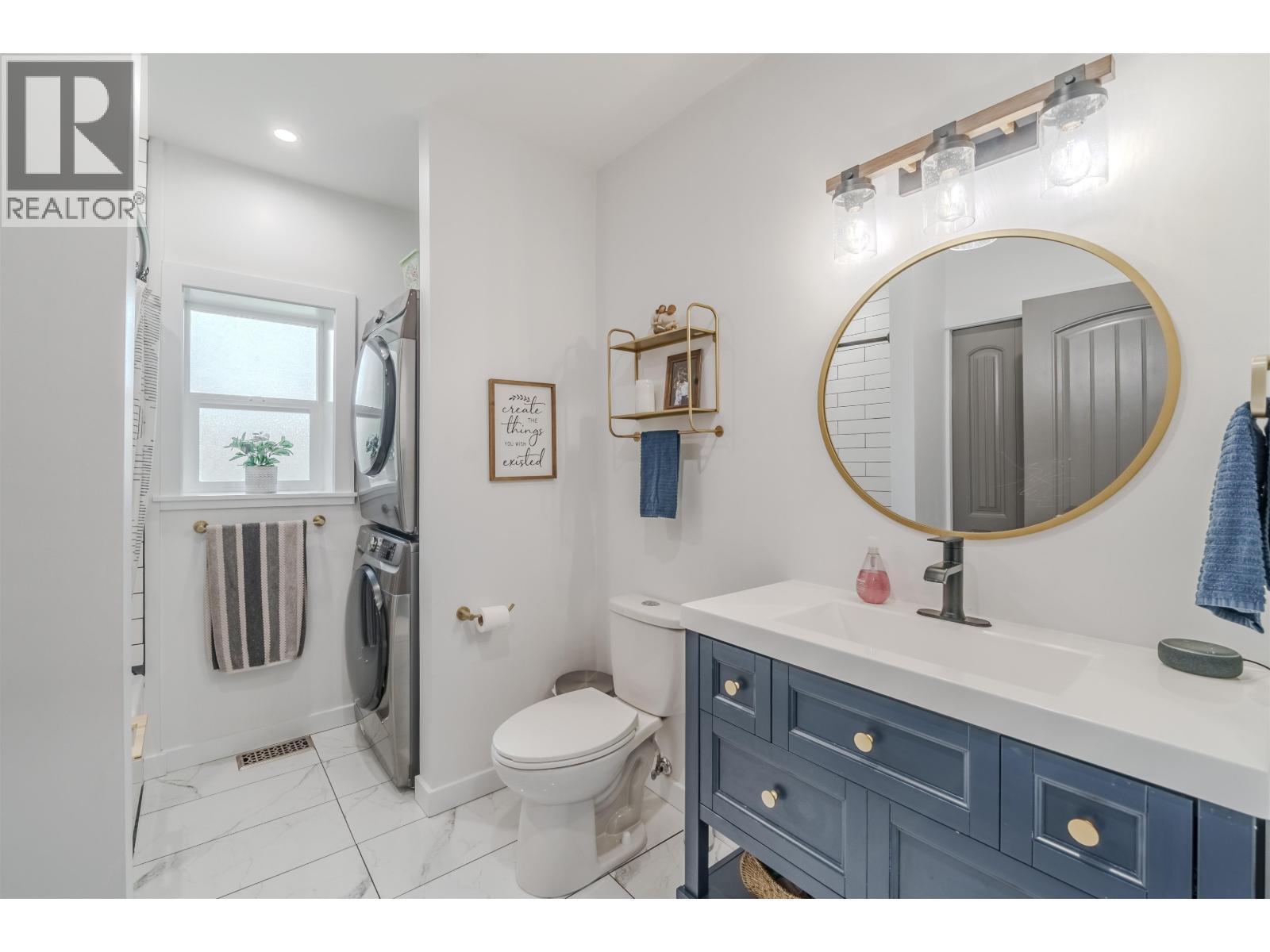 4908 Kitwanga Drive, 108 Mile Ranch, BC - Indoor Photo Showing Bathroom