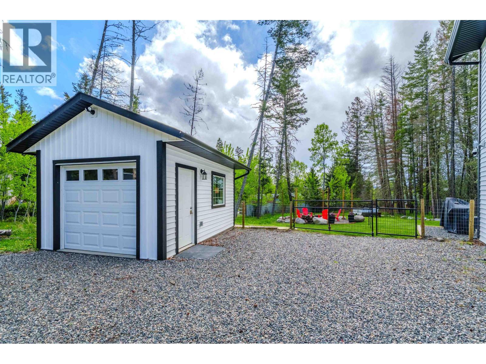 4908 Kitwanga Drive, 108 Mile Ranch, BC - Outdoor