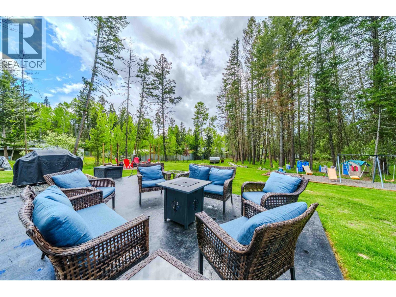 4908 Kitwanga Drive, 108 Mile Ranch, BC - Outdoor