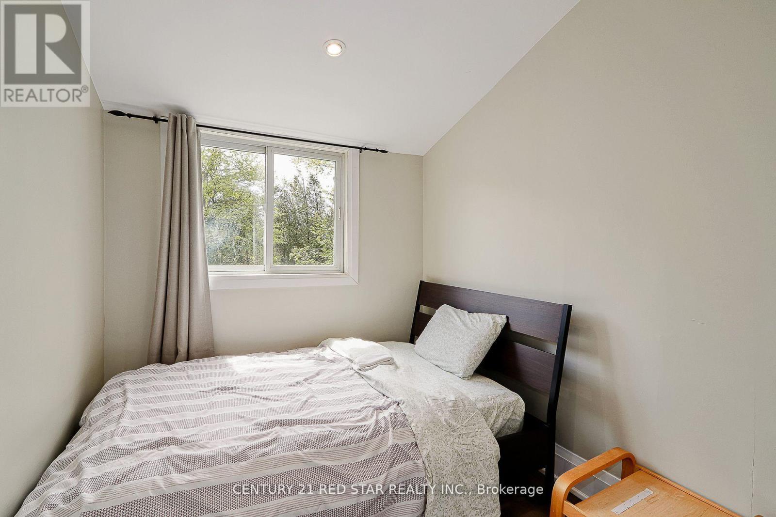 112 Nordic Road, Blue Mountains, ON - Indoor Photo Showing Bedroom