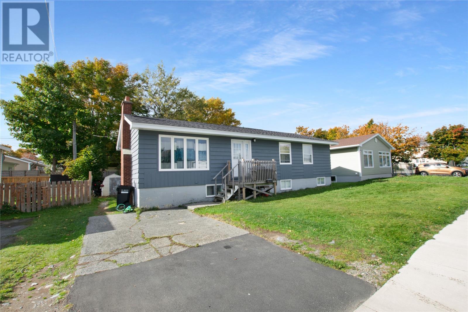 5 Blackwood Place, St Johns, NL - Outdoor