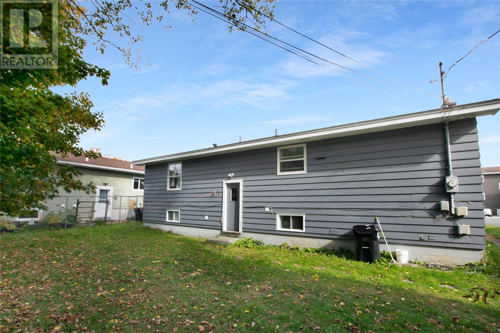 5 Blackwood Place, St Johns, NL - Outdoor