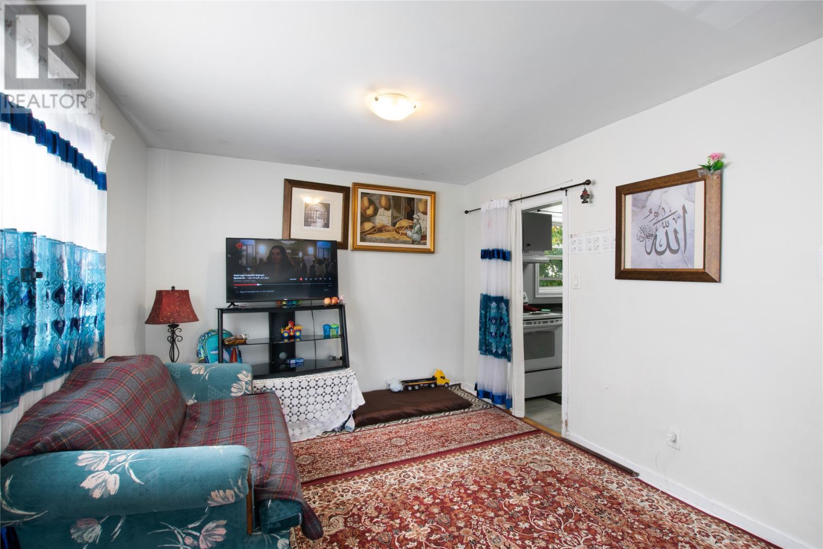 5 Blackwood Place, St Johns, NL - Indoor