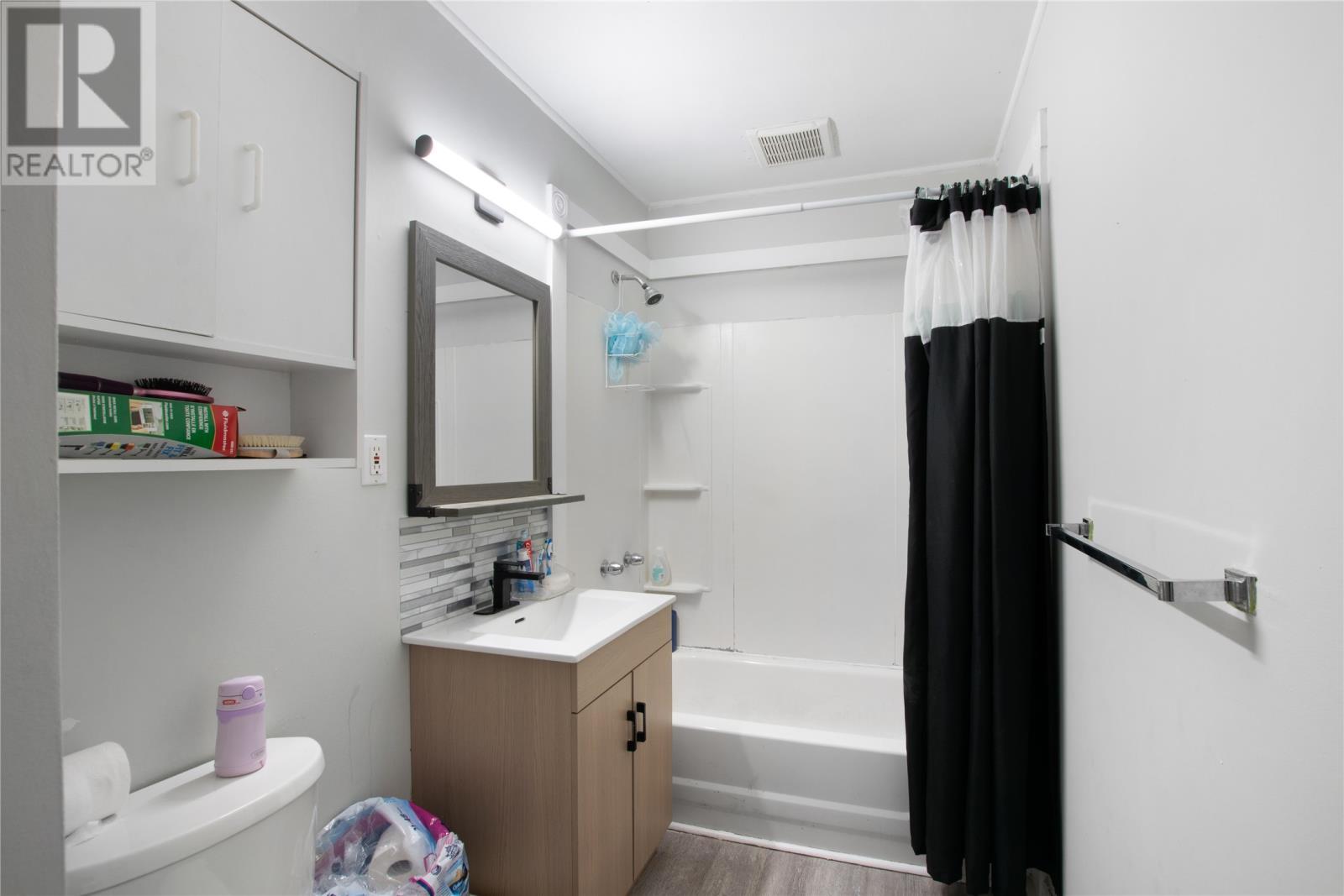5 Blackwood Place, St Johns, NL - Indoor Photo Showing Bathroom