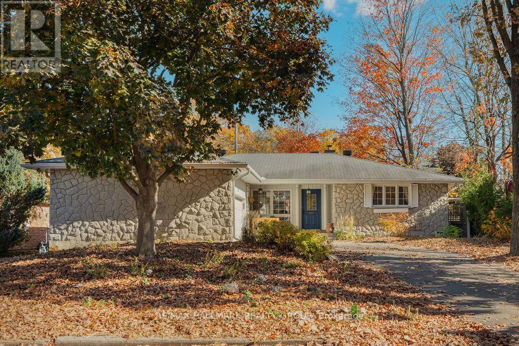 275 Crocus Avenue, Ottawa, ON - Outdoor