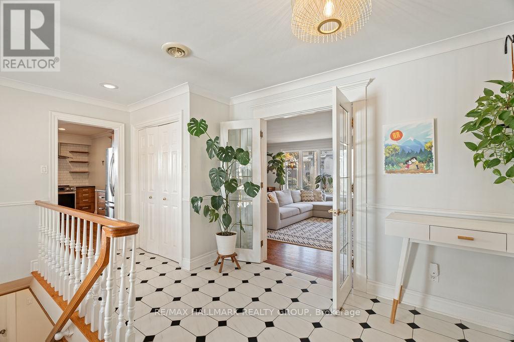 275 Crocus Avenue, Ottawa, ON - Indoor Photo Showing Other Room