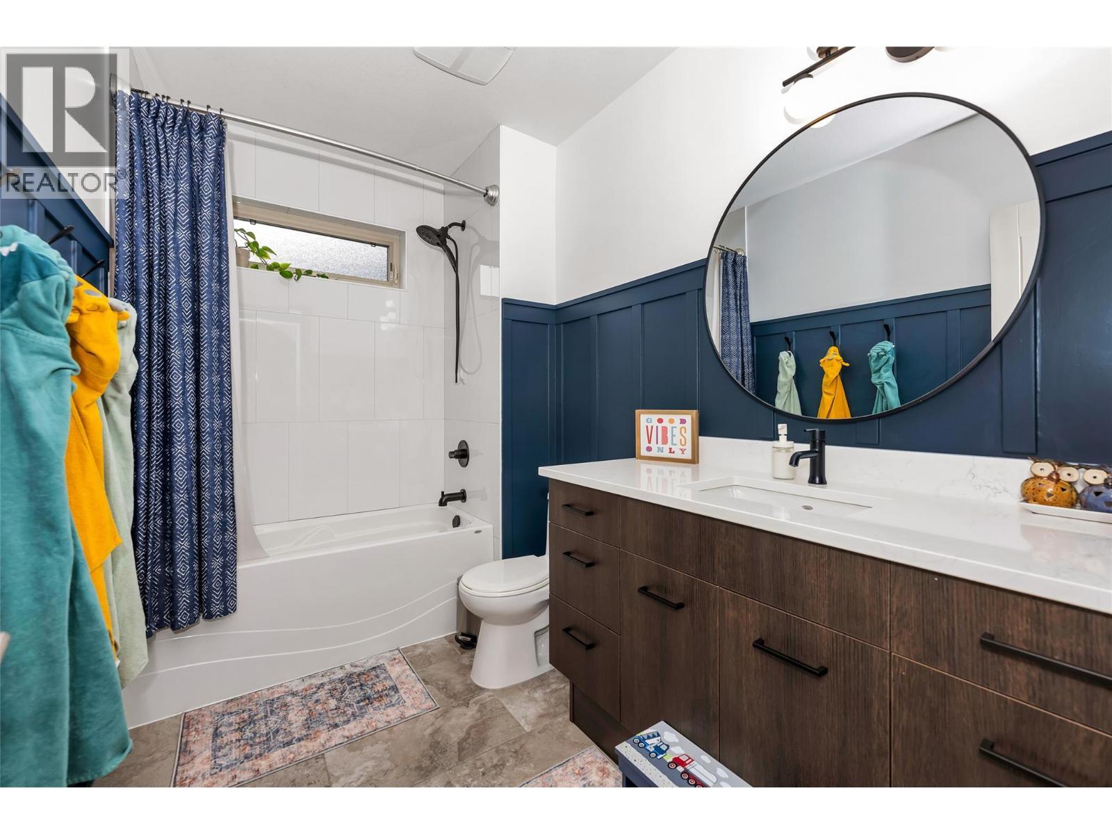 221 Kicking Horse Place, Vernon, BC - Indoor Photo Showing Bathroom