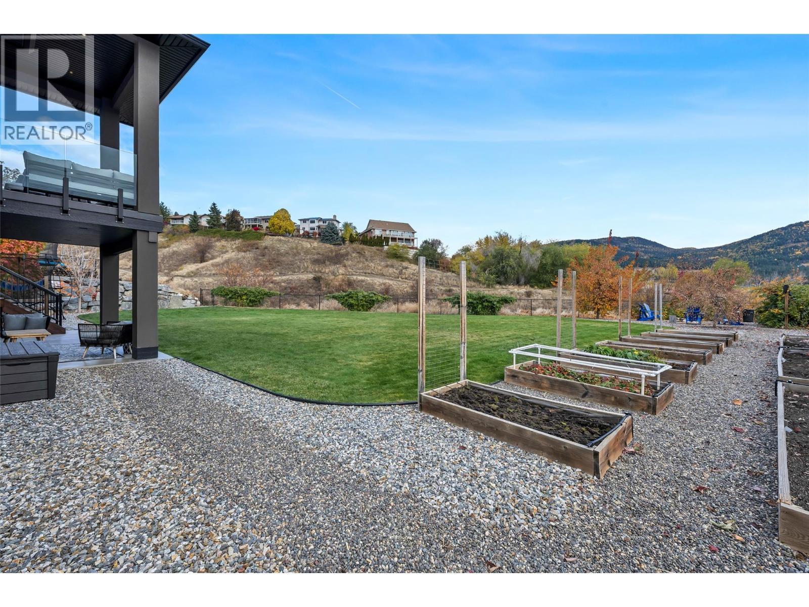 221 Kicking Horse Place, Vernon, BC - Outdoor