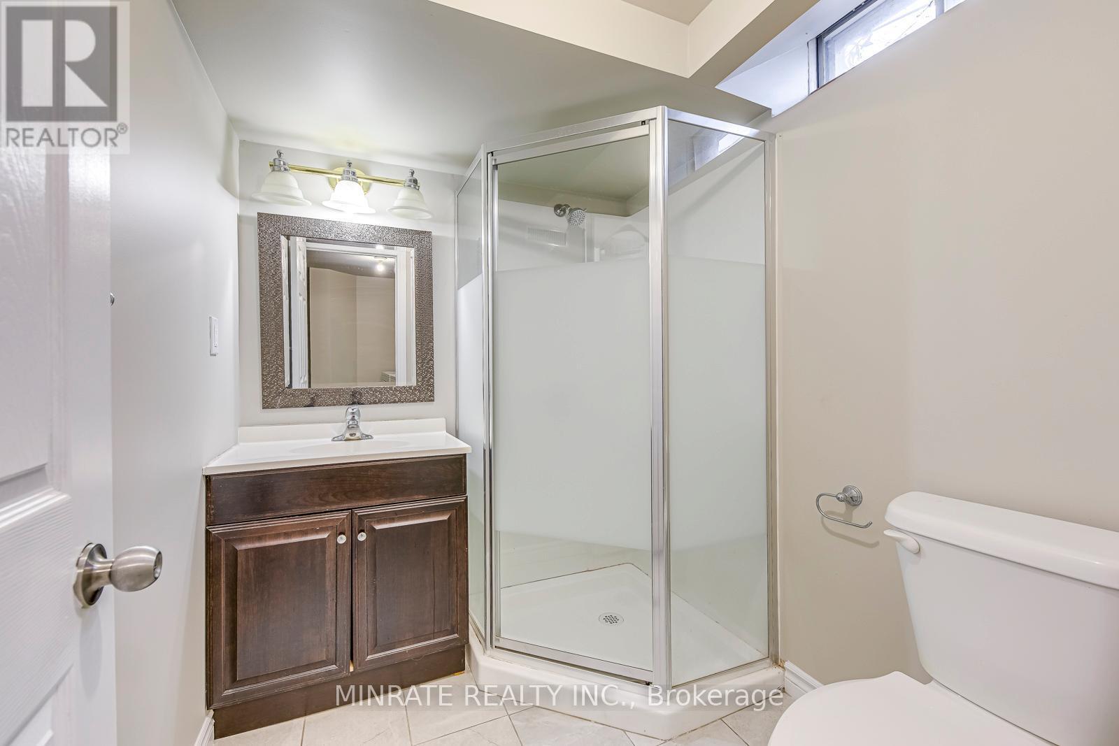 2369 Coldstream Drive, Burlington, ON - Indoor Photo Showing Bathroom