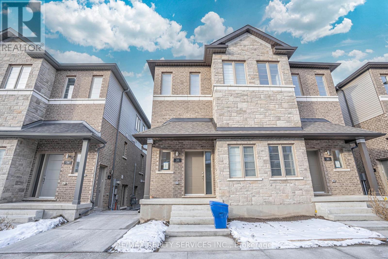32 - 205 West Oak Trail, Kitchener, ON - Outdoor With Facade
