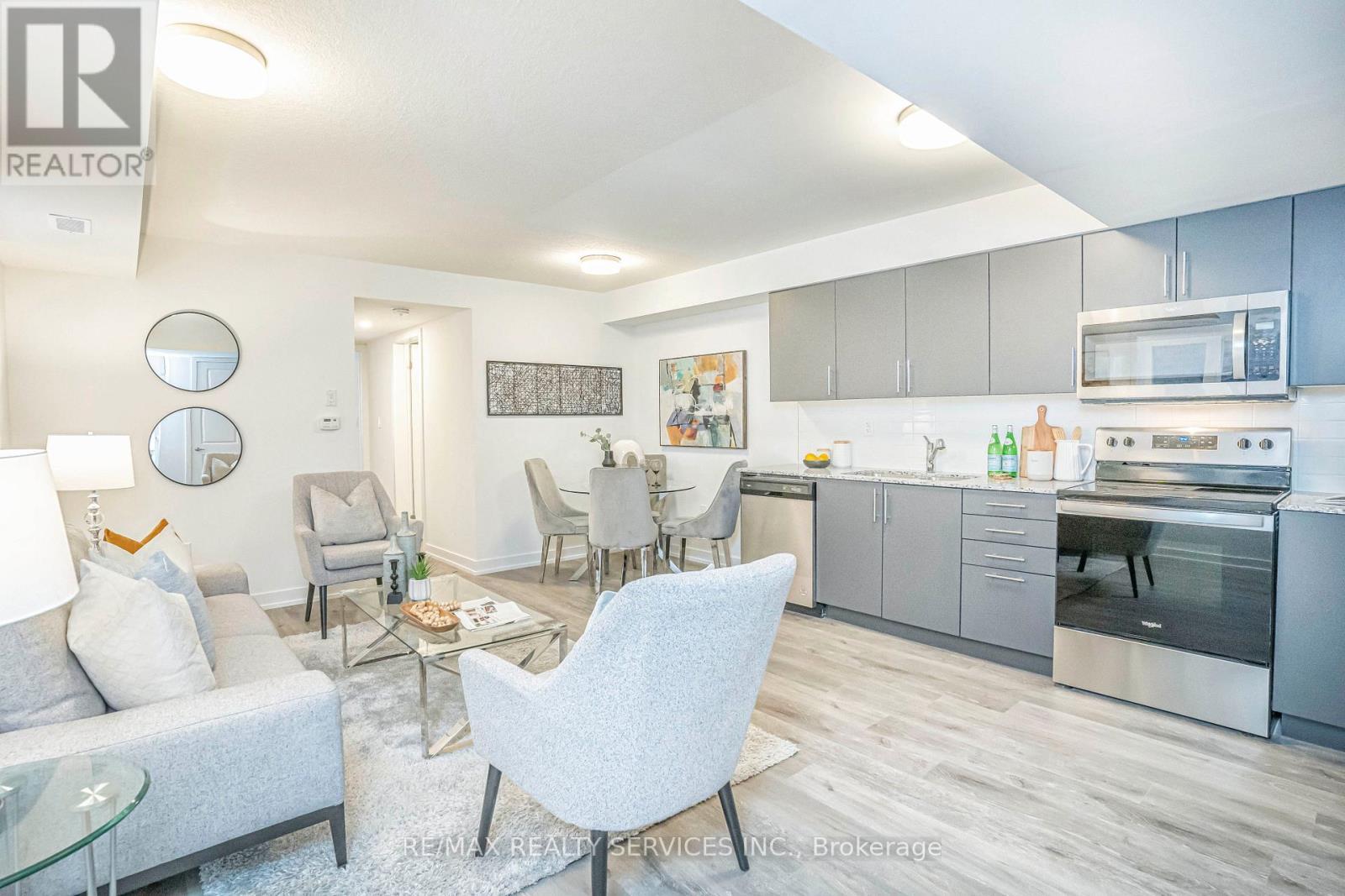 32 - 205 West Oak Trail, Kitchener, ON - Indoor