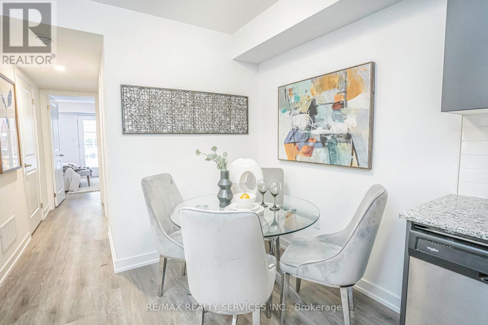 32 - 205 West Oak Trail, Kitchener, ON - Indoor Photo Showing Dining Room