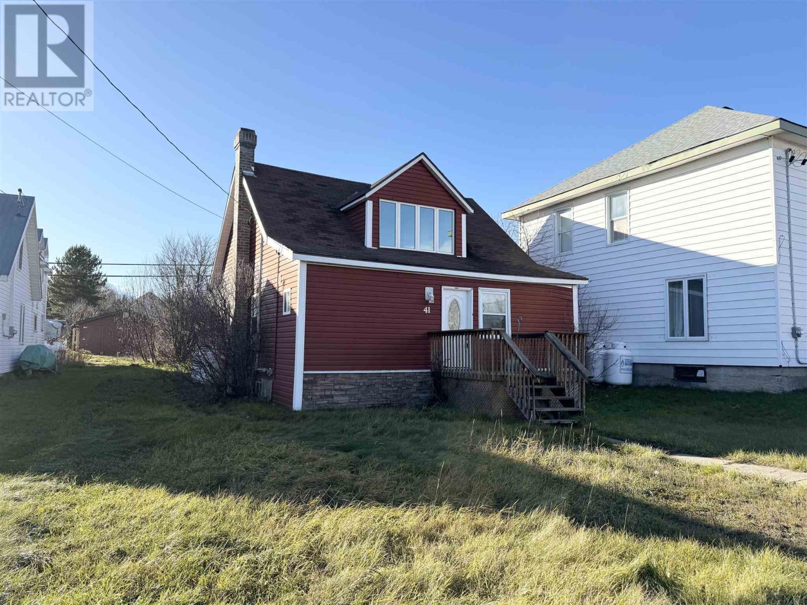 41 Elgin St, Chapleau, ON - Outdoor