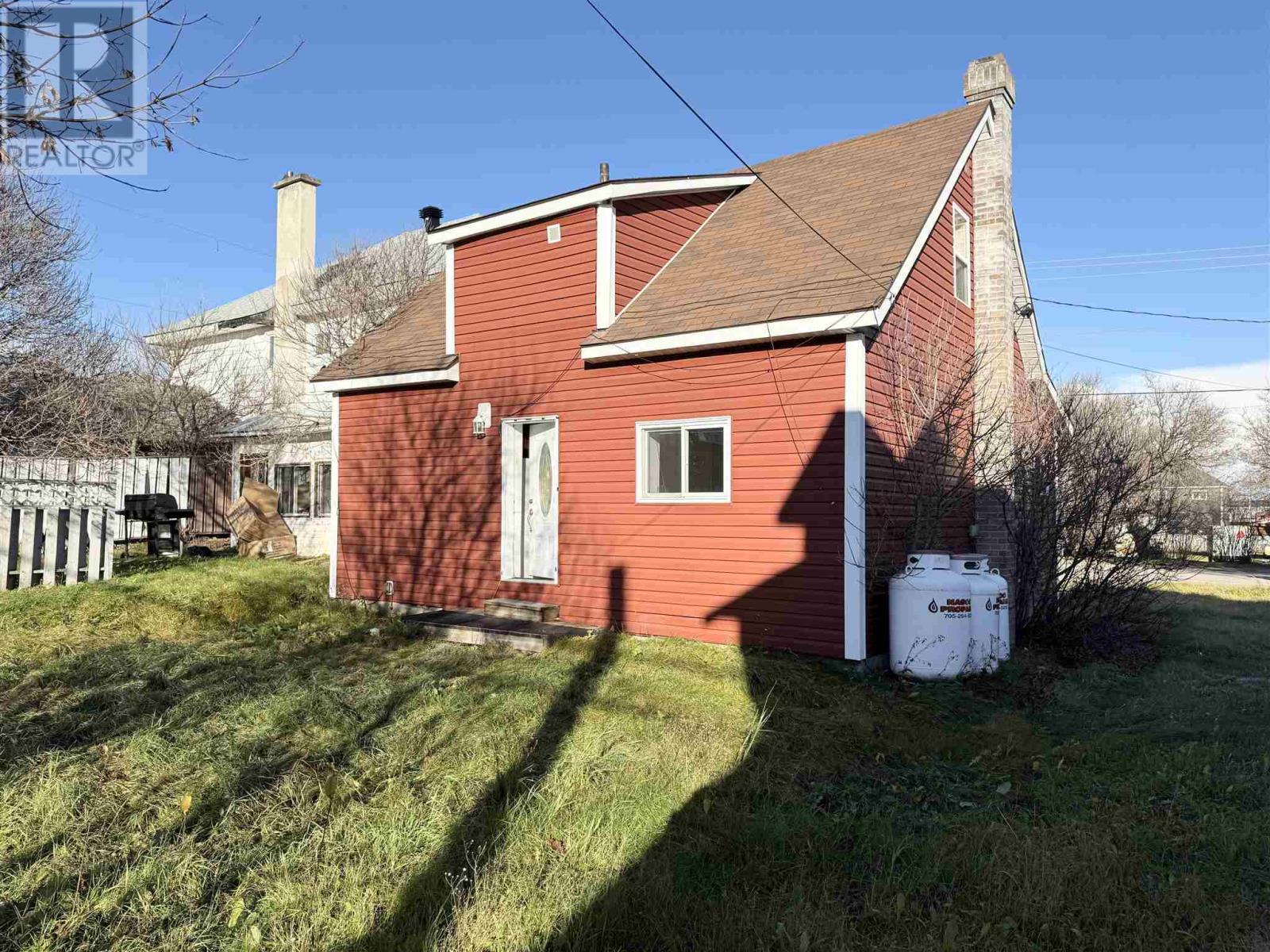 41 Elgin St, Chapleau, ON - Outdoor