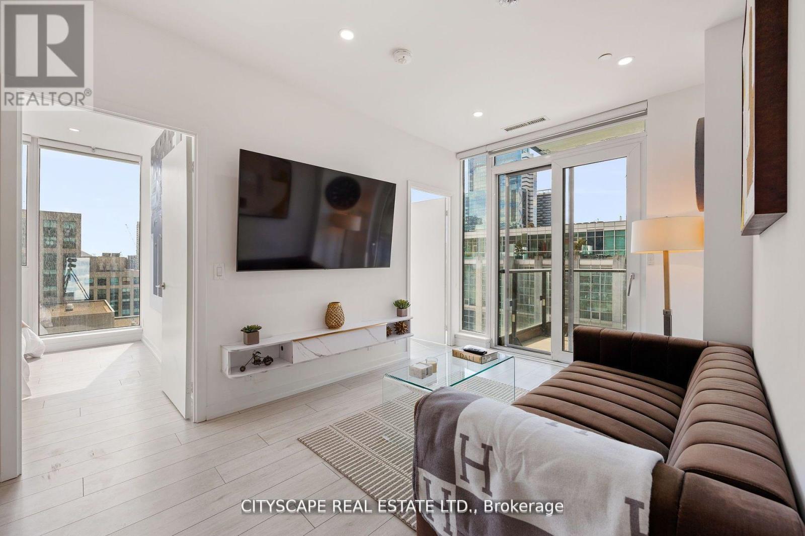 1802 - 55 Mercer Street, Toronto, ON - Indoor