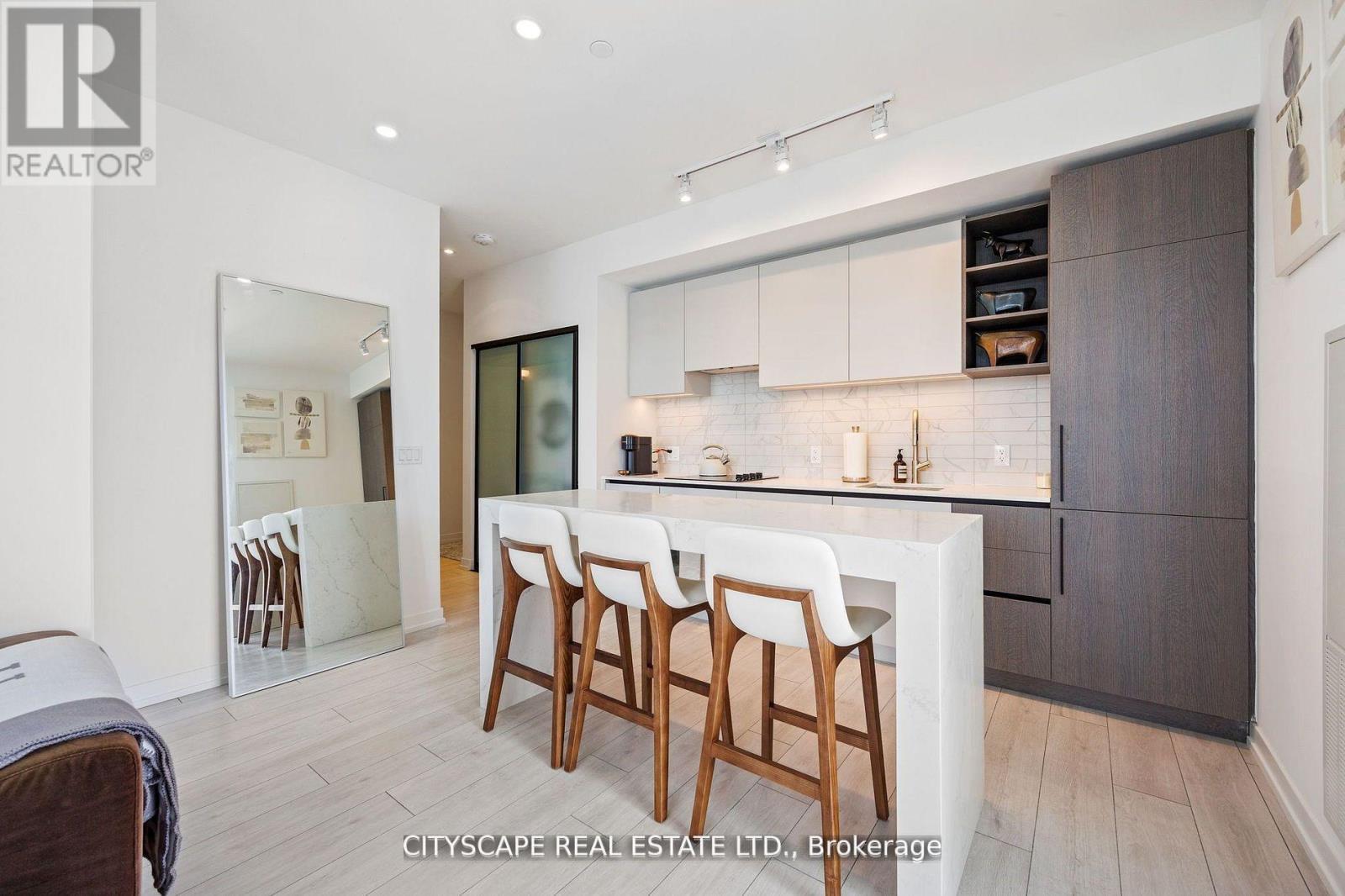 1802 - 55 Mercer Street, Toronto, ON - Indoor Photo Showing Kitchen