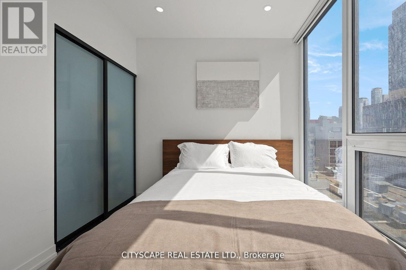 1802 - 55 Mercer Street, Toronto, ON - Indoor Photo Showing Bedroom