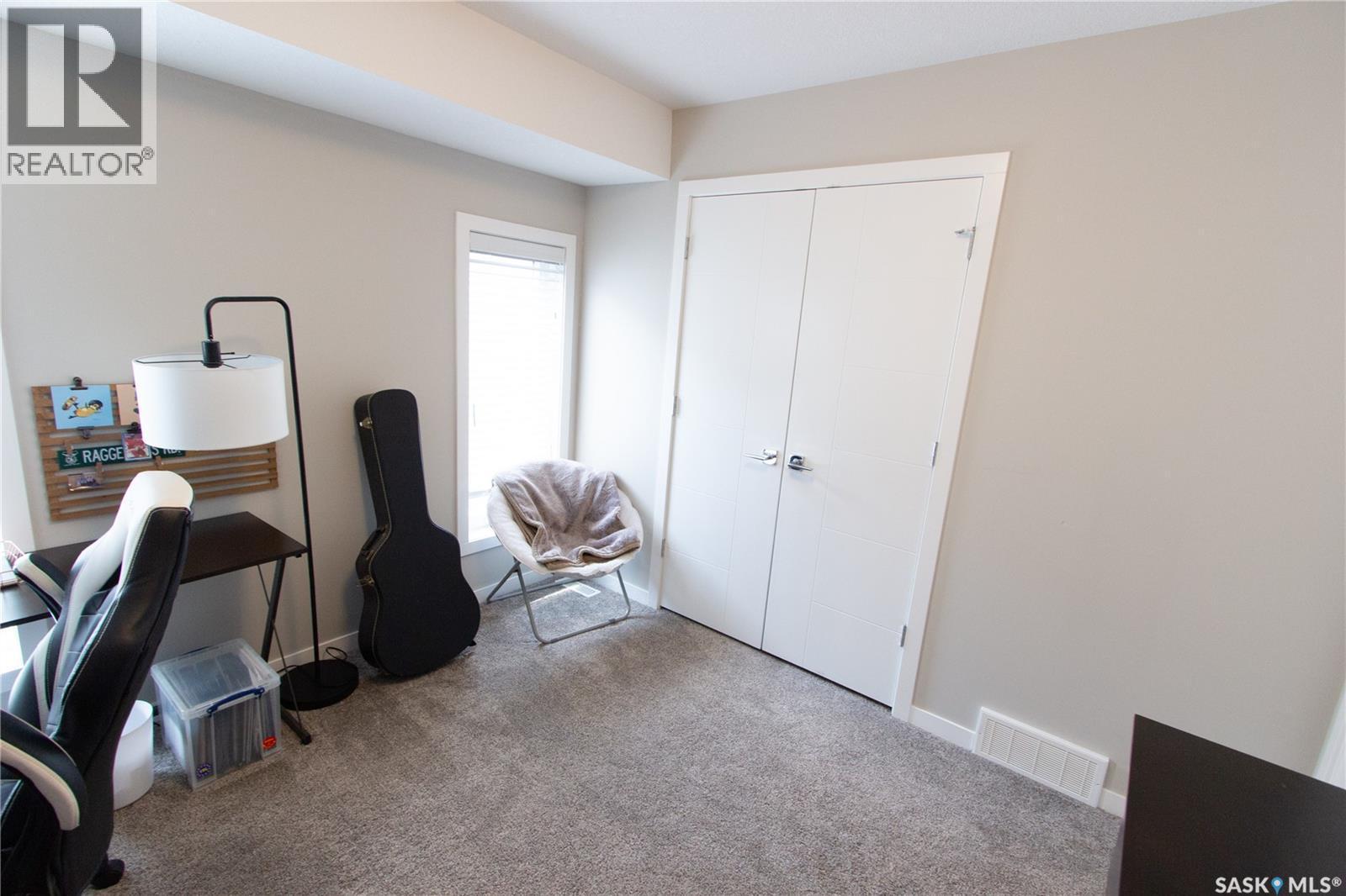 3913 James Hill Road, Regina, SK - Indoor