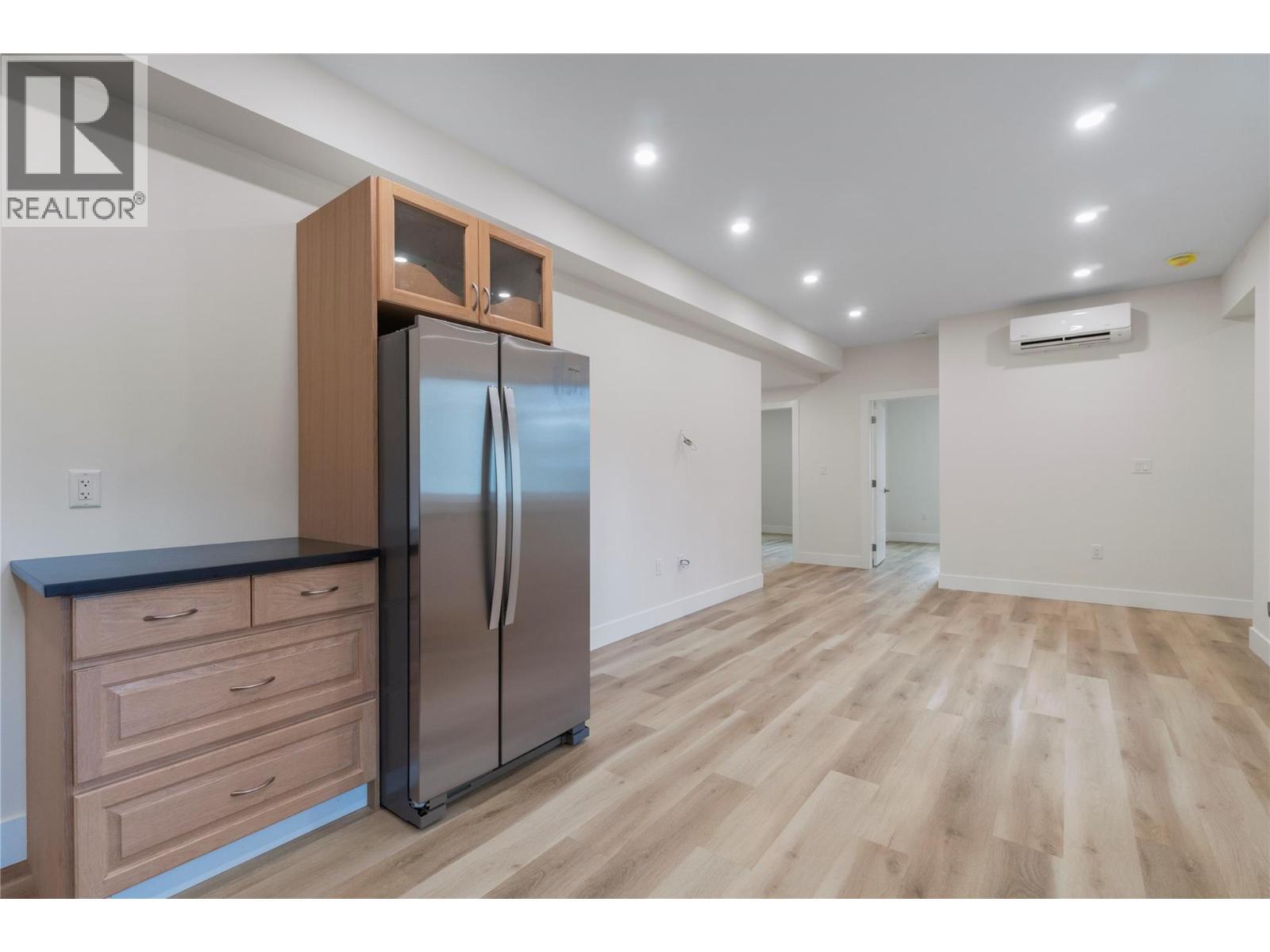 633 9 Street Se, Salmon Arm, BC - Indoor