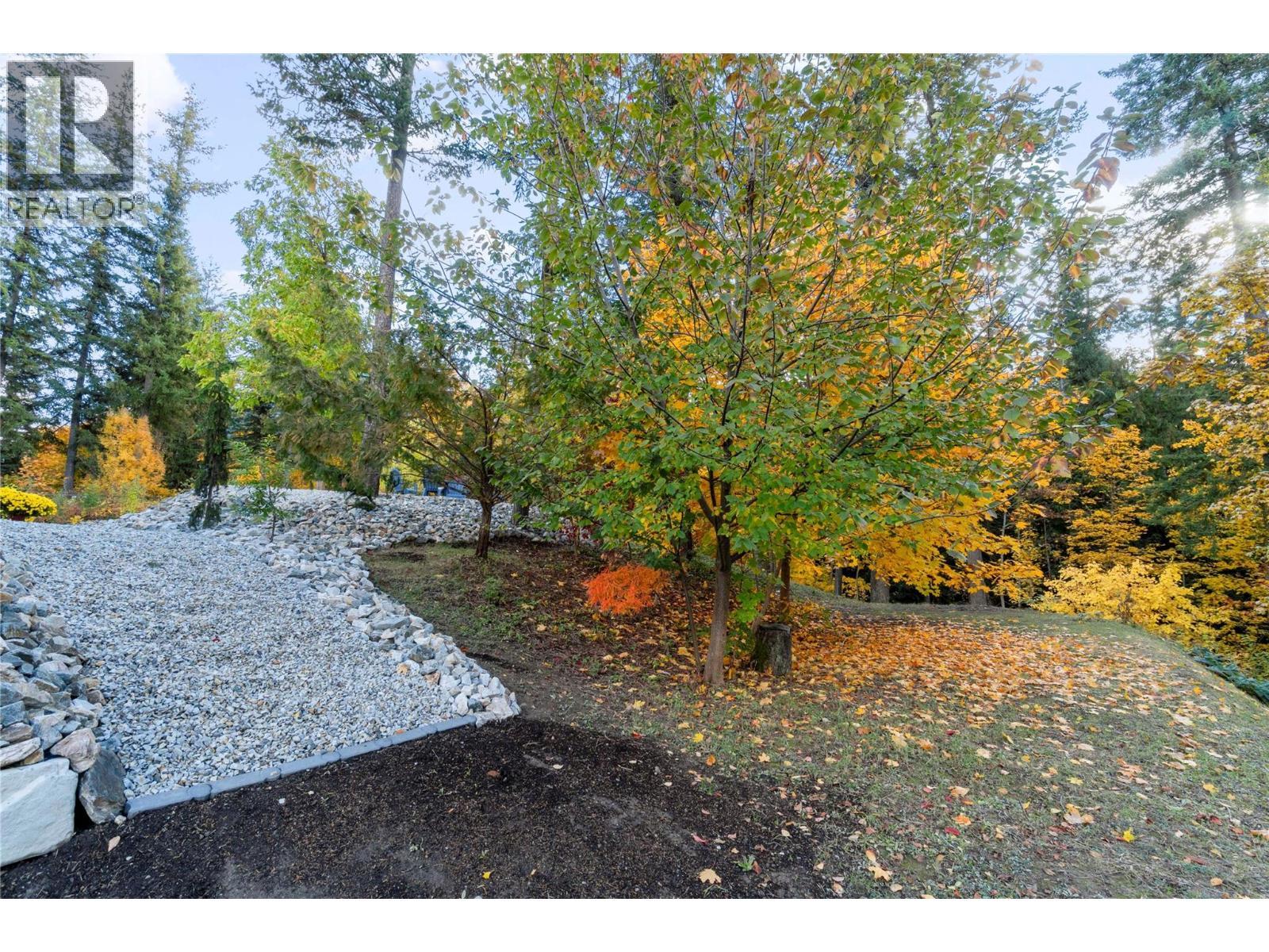633 9 Street Se, Salmon Arm, BC - Outdoor
