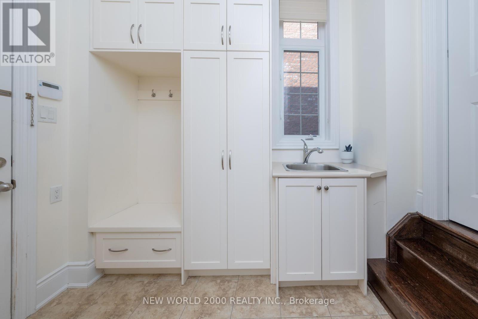 10 Orleans Circle, Vaughan, ON - Indoor