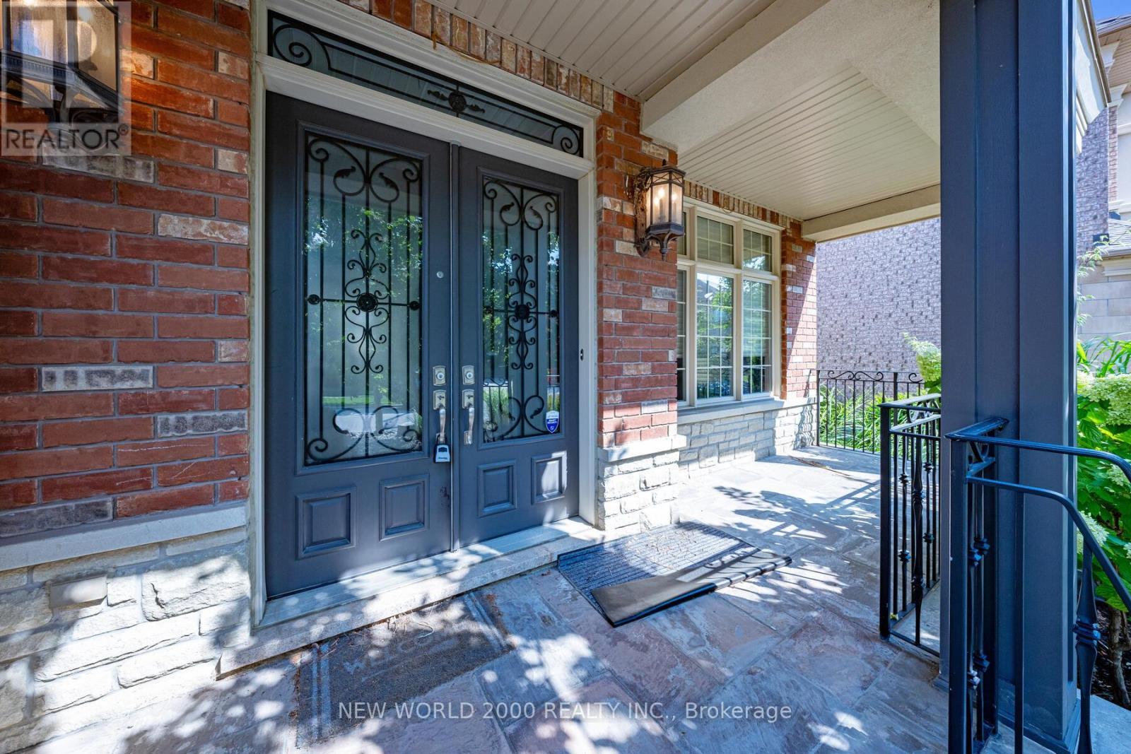 10 Orleans Circle, Vaughan, ON - Outdoor With Deck Patio Veranda