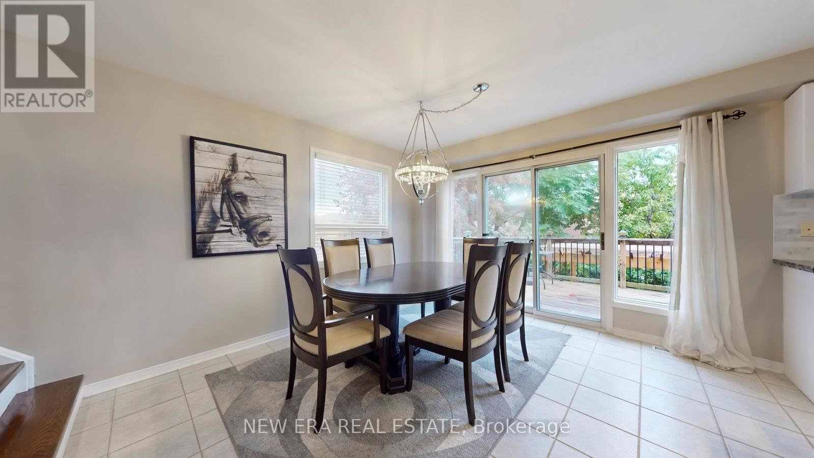 496 Delphine Drive, Burlington, ON - Indoor Photo Showing Dining Room