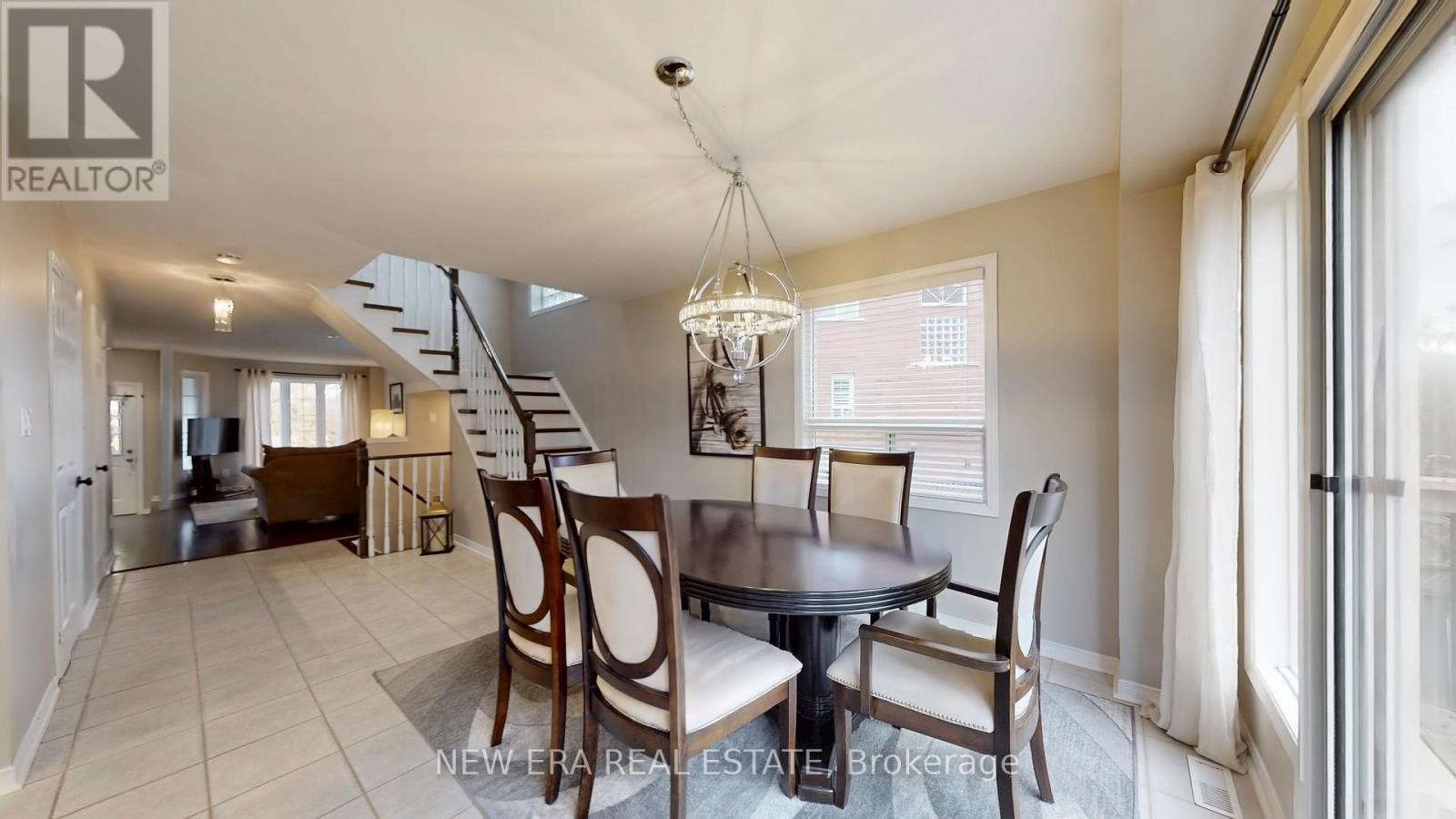 496 Delphine Drive, Burlington, ON - Indoor Photo Showing Dining Room