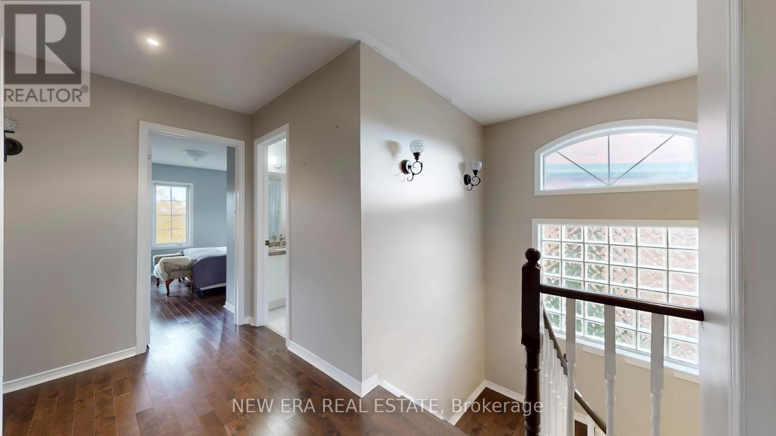 496 Delphine Drive, Burlington, ON - Indoor Photo Showing Other Room