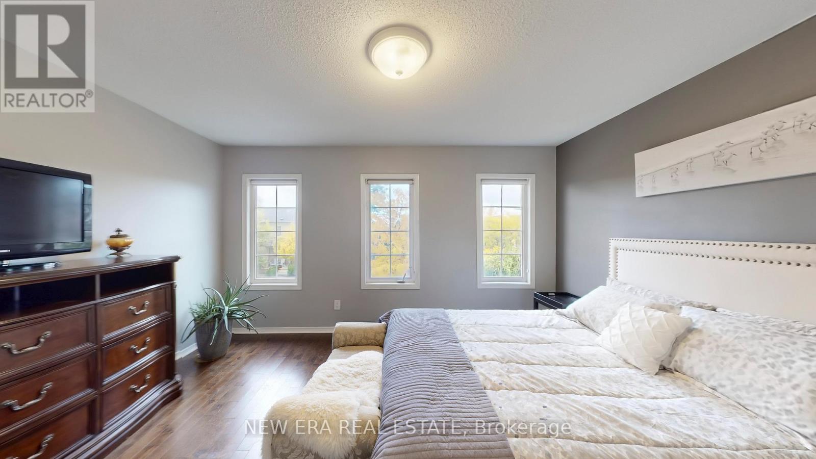 496 Delphine Drive, Burlington, ON - Indoor Photo Showing Bedroom