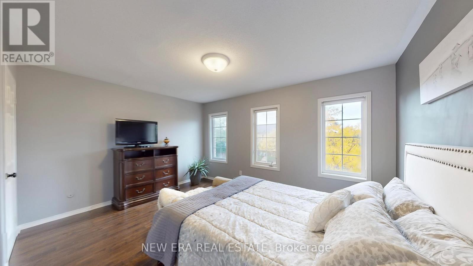 496 Delphine Drive, Burlington, ON - Indoor Photo Showing Bedroom