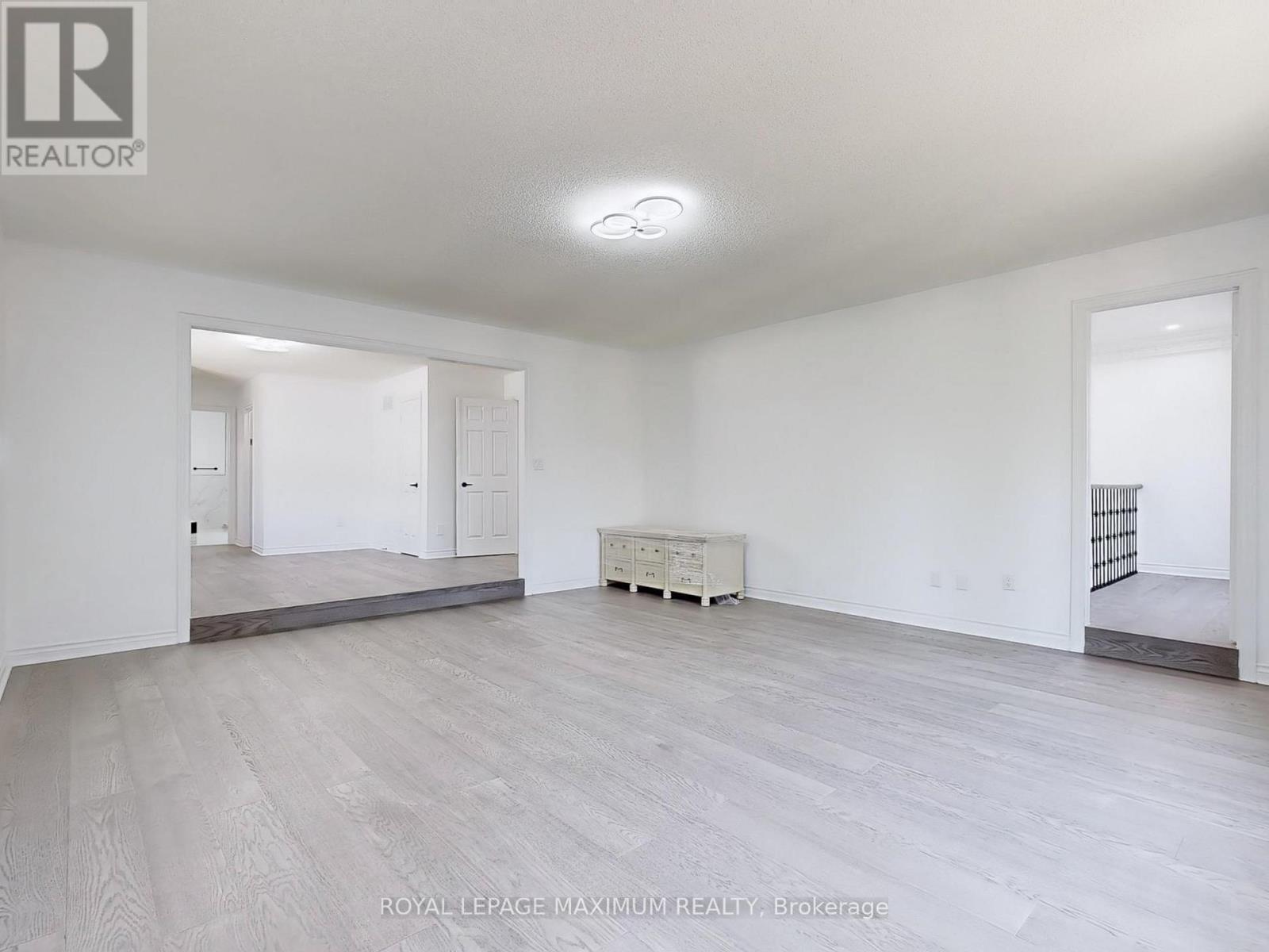 22 A Waltham Crescent, Richmond Hill, ON - Indoor Photo Showing Other Room