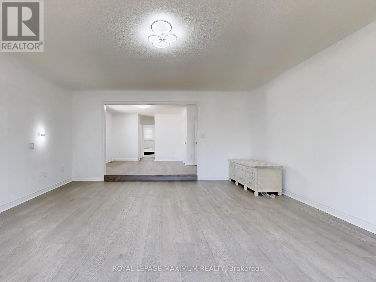 22 A Waltham Crescent, Richmond Hill, ON - Indoor Photo Showing Other Room