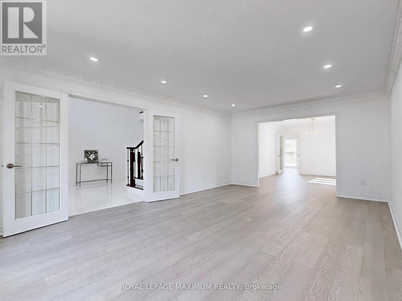 22 A Waltham Crescent, Richmond Hill, ON - Indoor Photo Showing Other Room