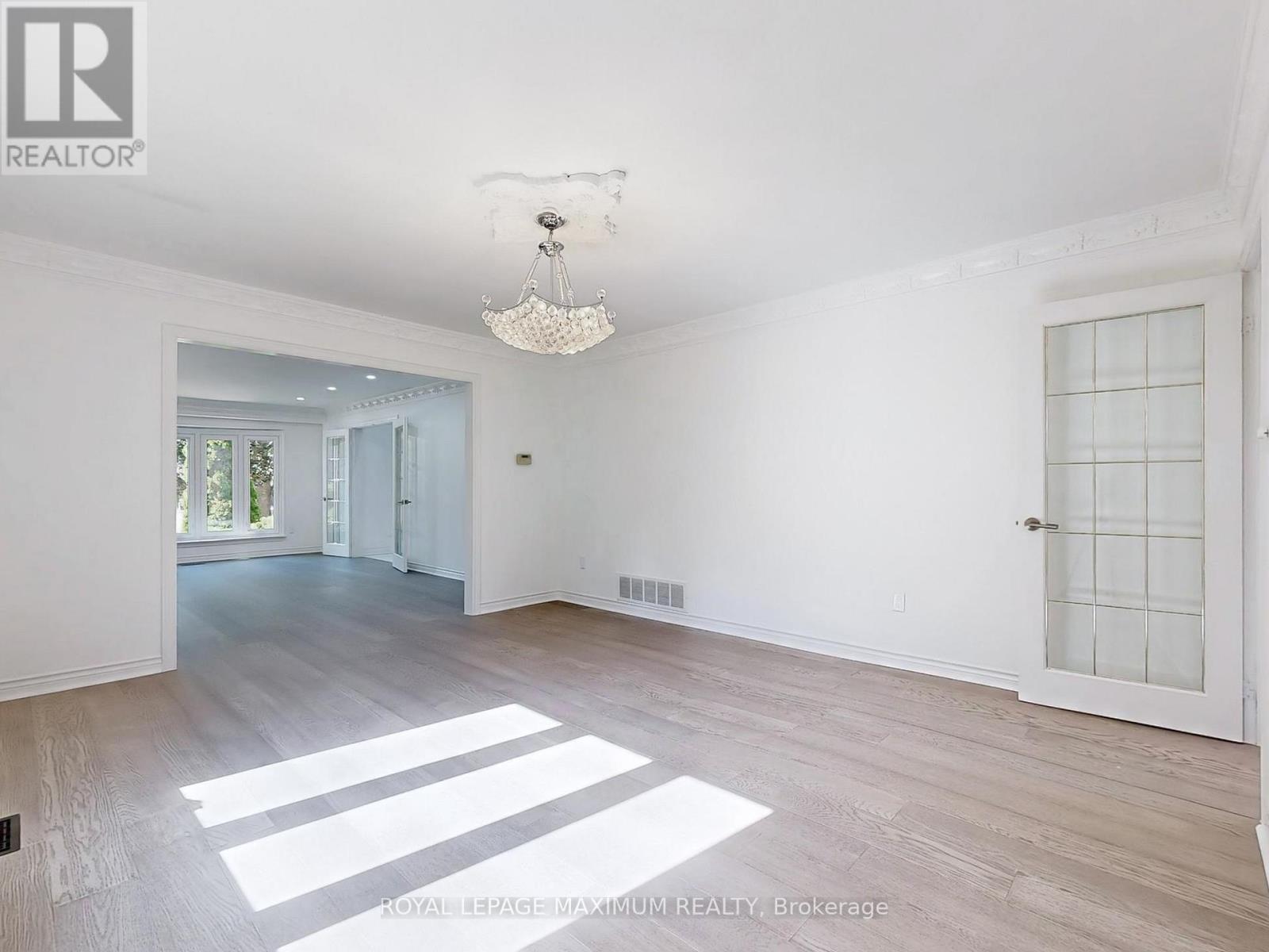 22 A Waltham Crescent, Richmond Hill, ON - Indoor Photo Showing Other Room