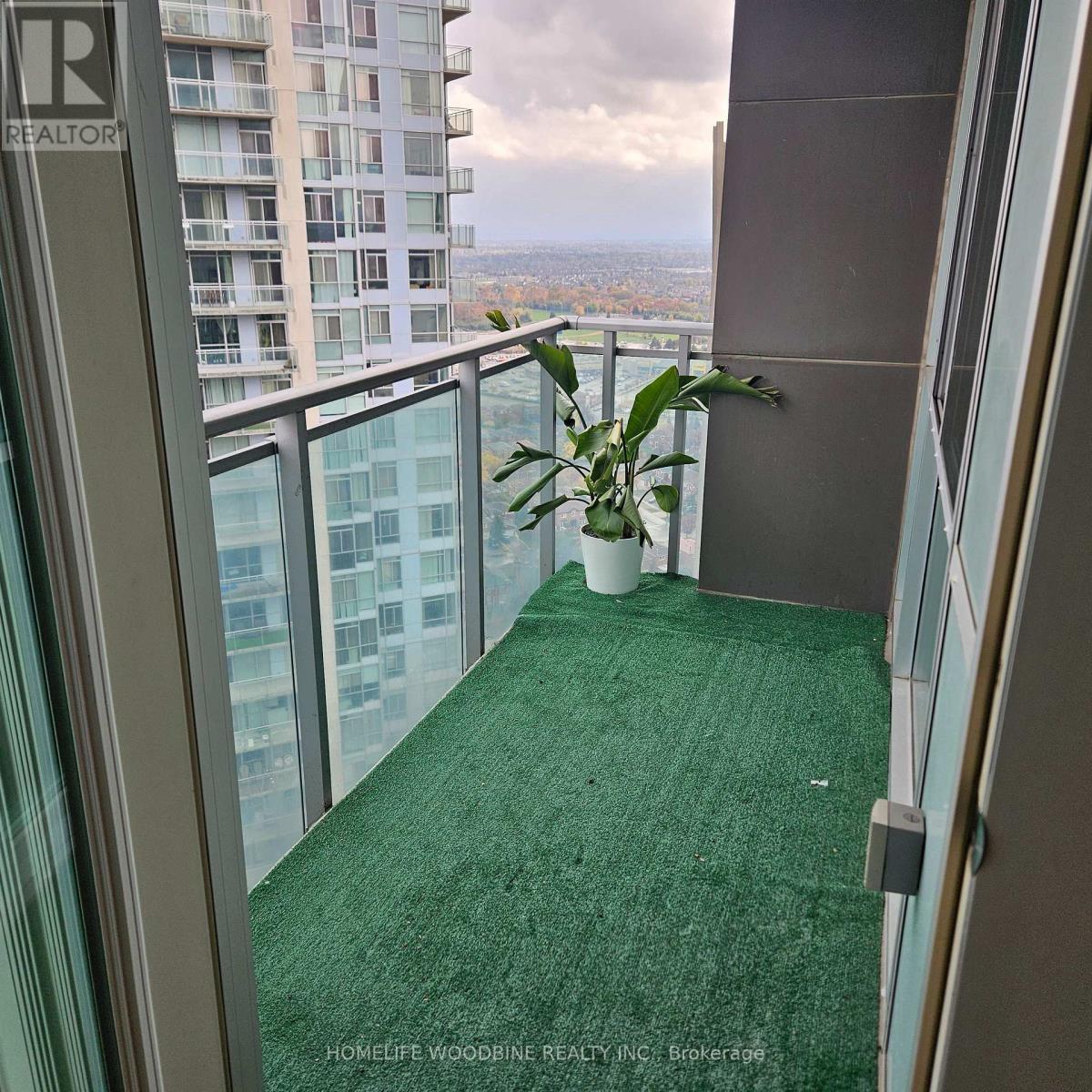 3006 - 3939 Duke Of York Boulevard, Mississauga, ON - Outdoor With Exterior