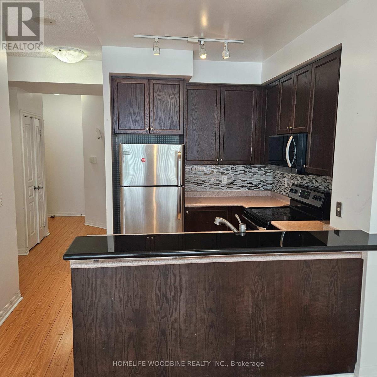 3006 - 3939 Duke Of York Boulevard, Mississauga, ON - Indoor Photo Showing Kitchen