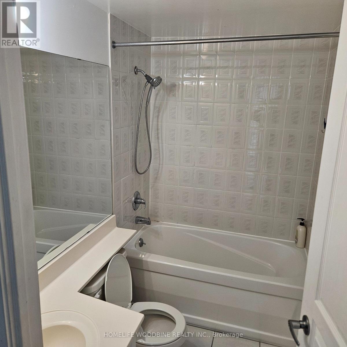 3006 - 3939 Duke Of York Boulevard, Mississauga, ON - Indoor Photo Showing Bathroom