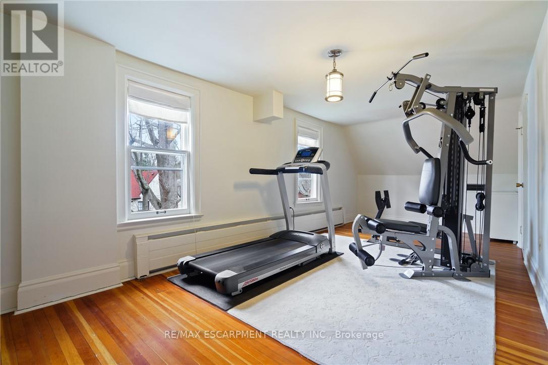2 Oak Knoll Drive, Hamilton, ON - Indoor Photo Showing Gym Room