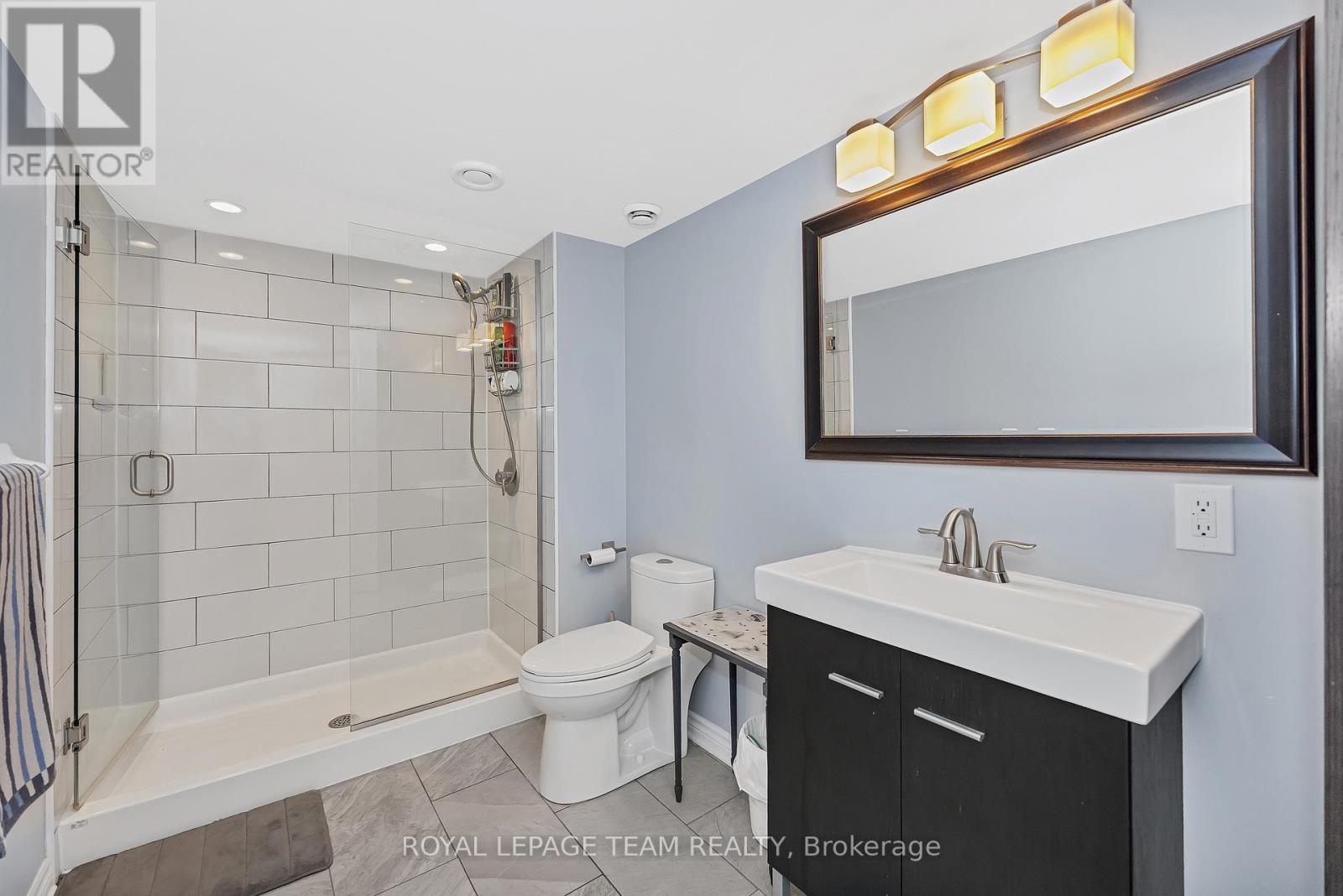 51 Bridle Crest Court, Ottawa, ON - Indoor Photo Showing Bathroom