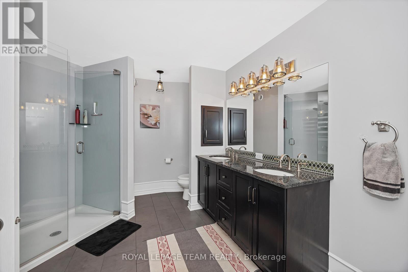 51 Bridle Crest Court, Ottawa, ON - Indoor Photo Showing Bathroom