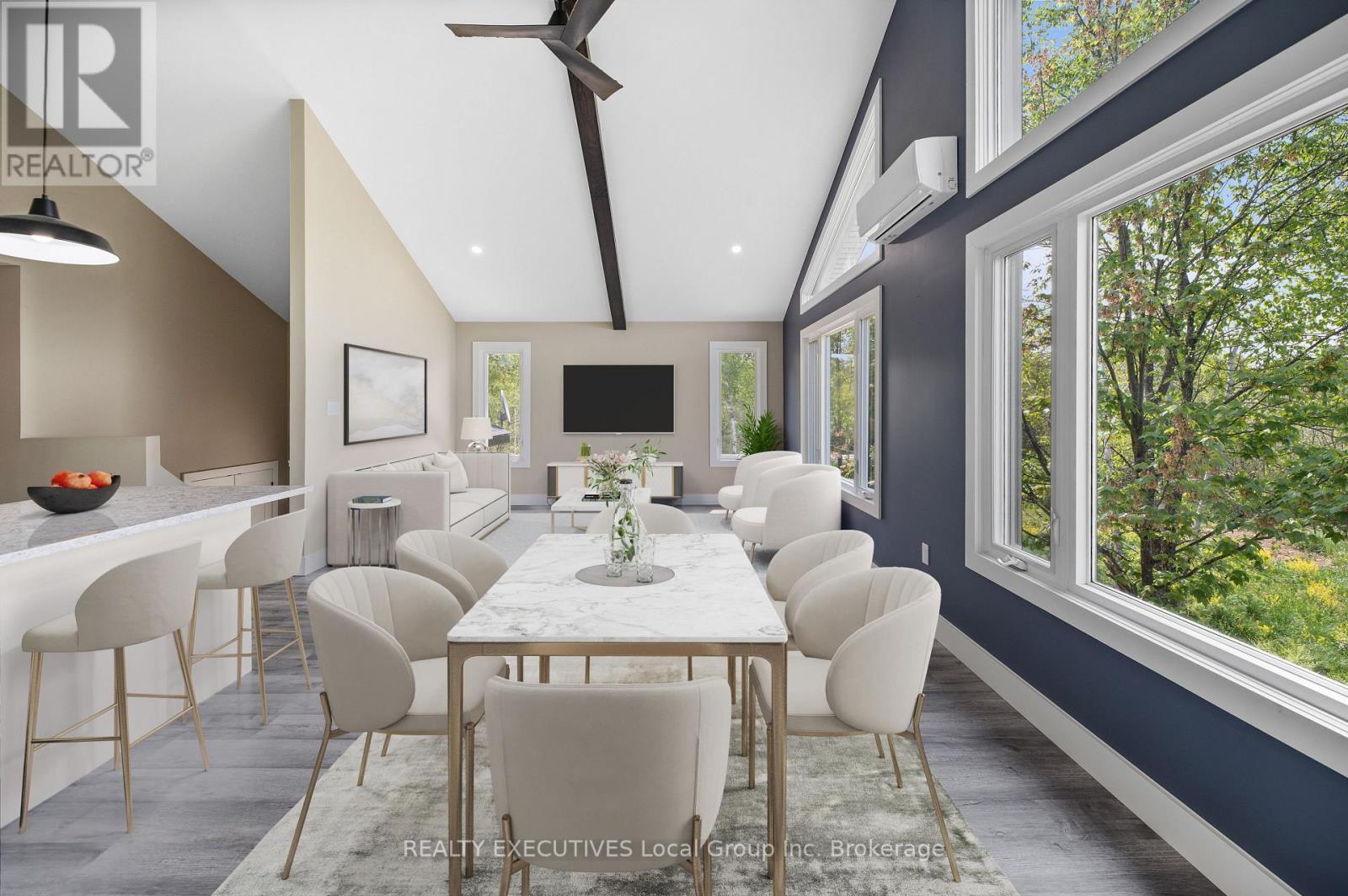 1276 Hart Road, Callander, ON - Indoor Photo Showing Dining Room