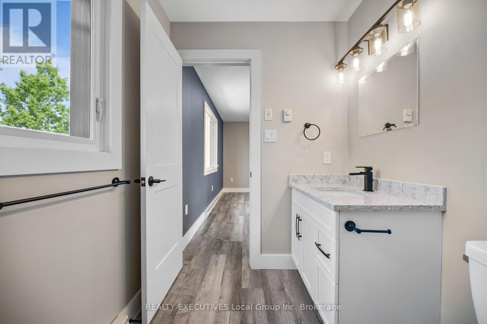 1276 Hart Road, Callander, ON - Indoor Photo Showing Bathroom
