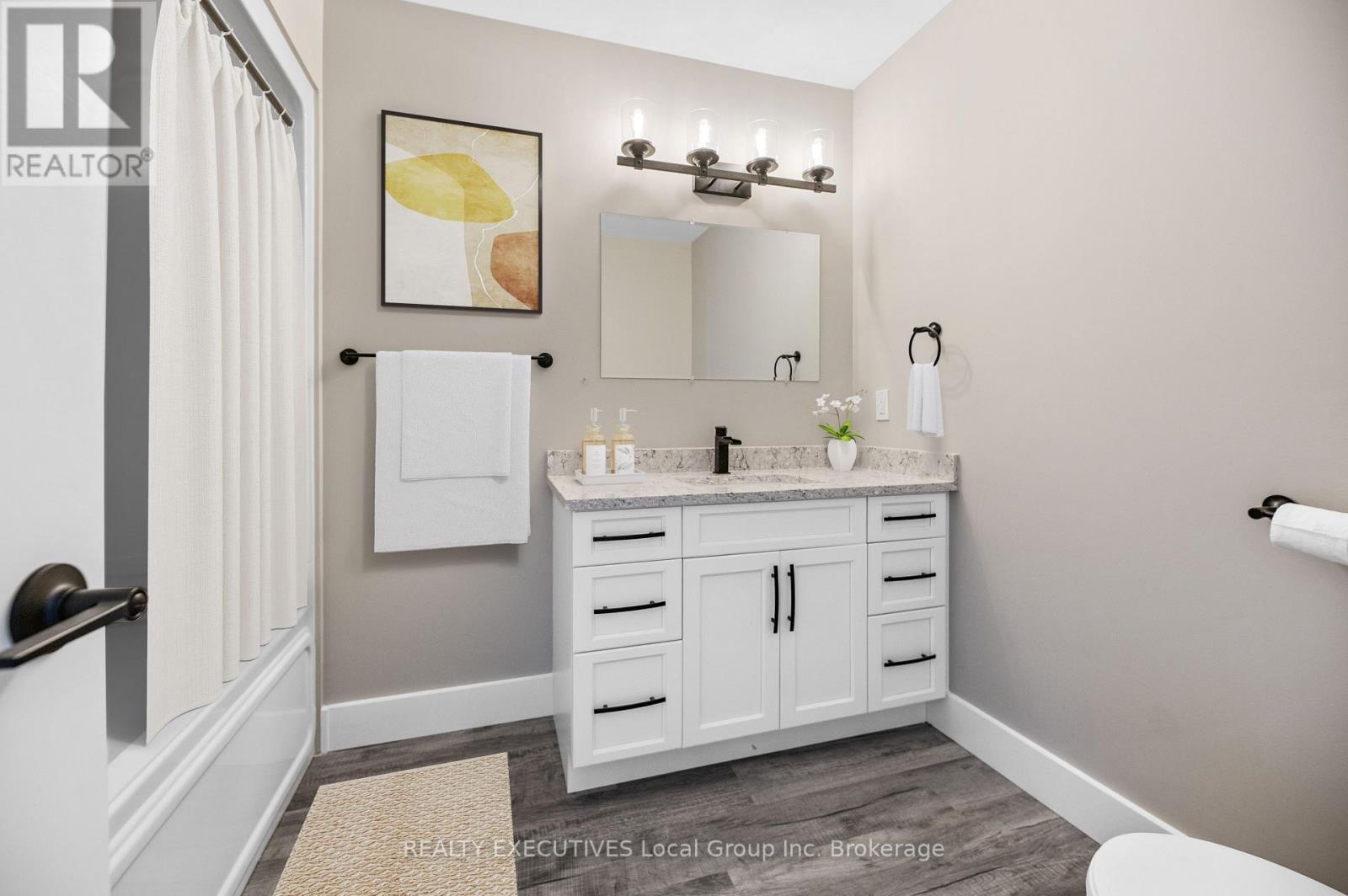 1276 Hart Road, Callander, ON - Indoor Photo Showing Bathroom