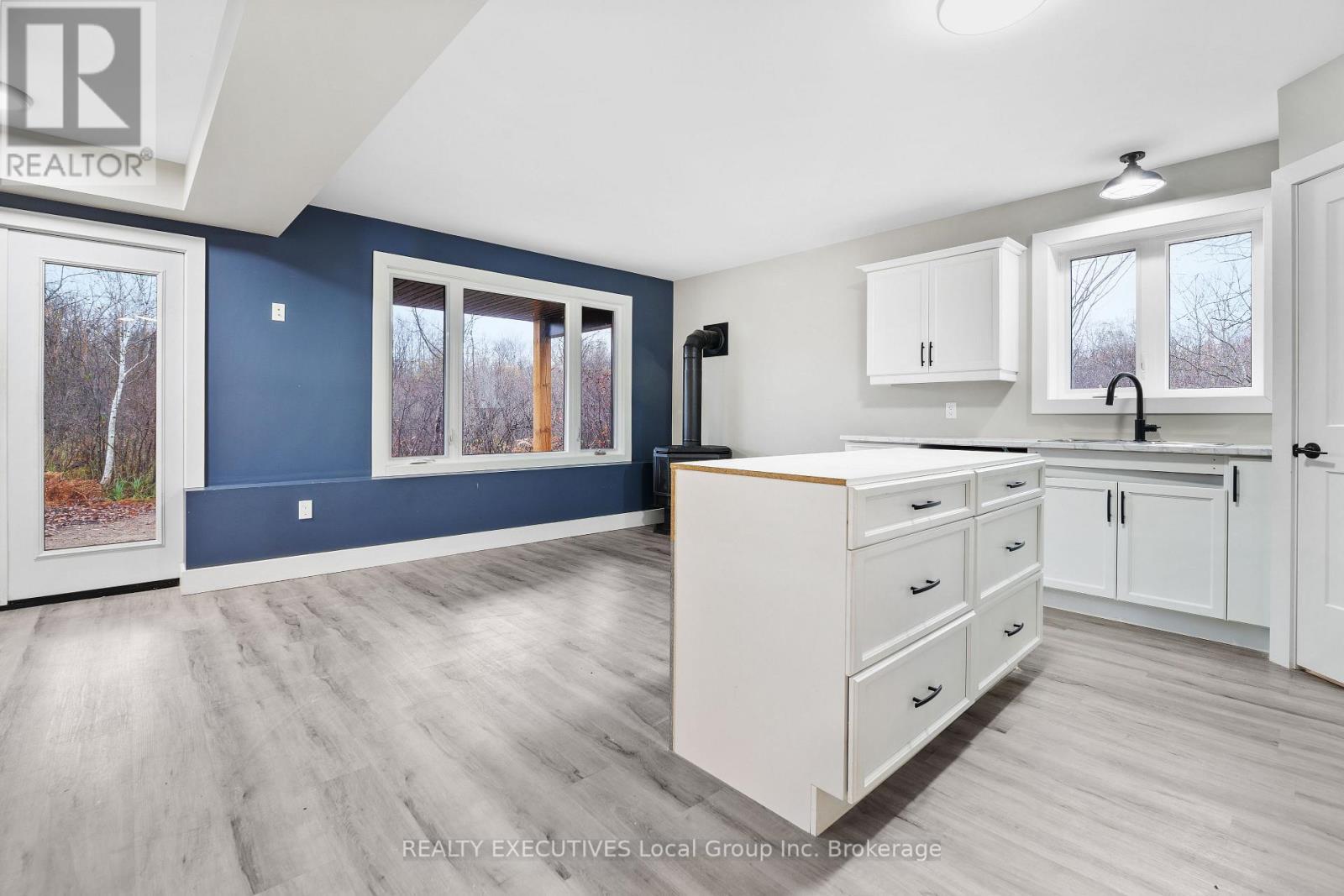 1276 Hart Road, Callander, ON - Indoor